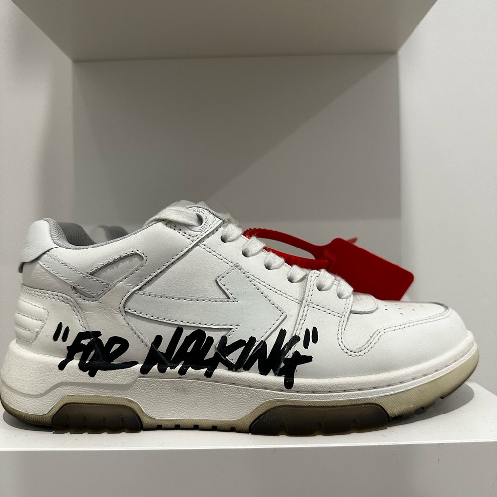 OFF-WHITE SNEAKERS!! “for walking”